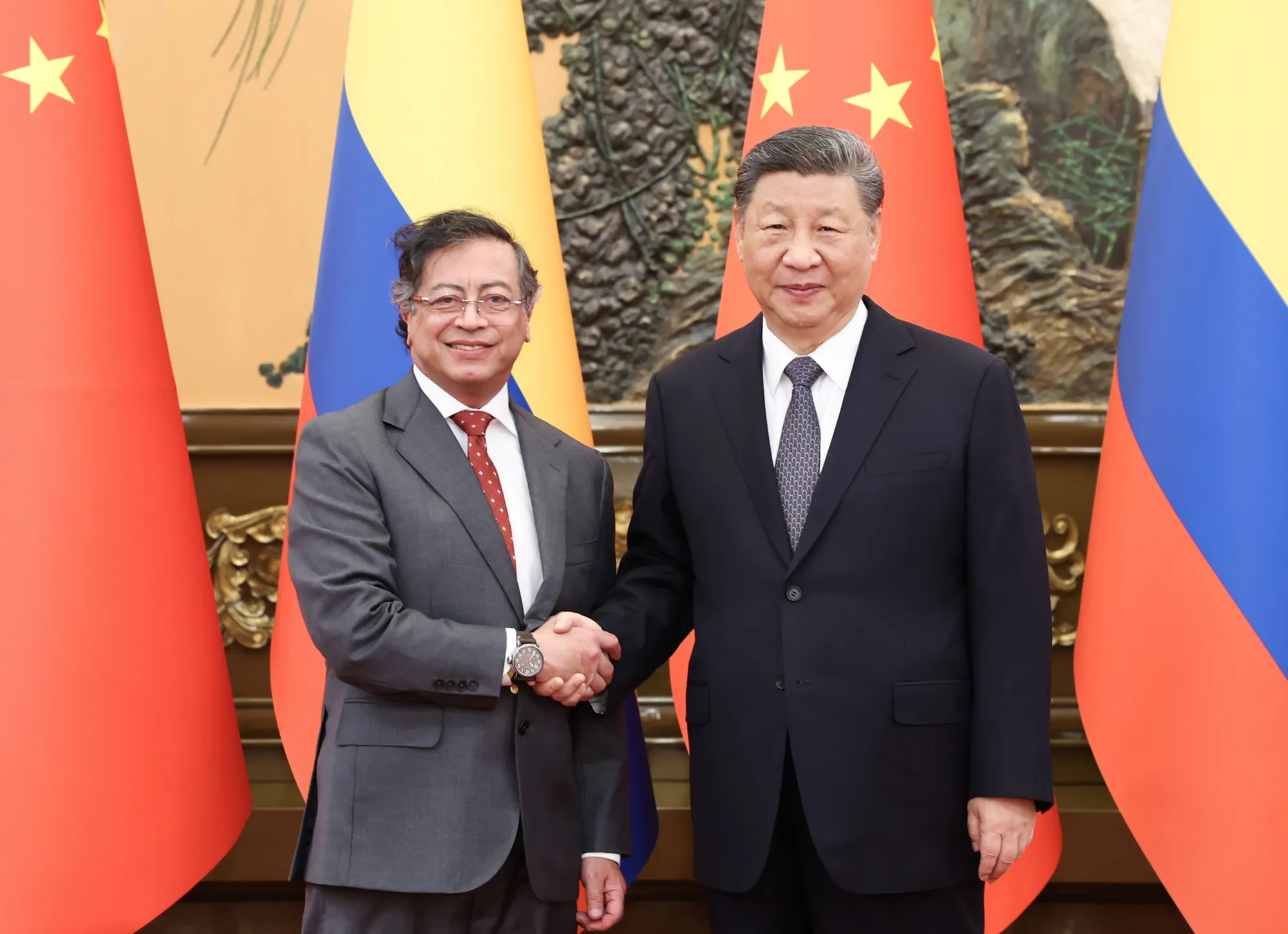 Élite política colombiana se abre a China de cara a las elecciones