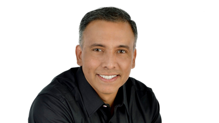 FABIAN-RUIZ-DIRECTOR-PORTAFOLIO-POSGRADOS-EN-MERCADEO-1