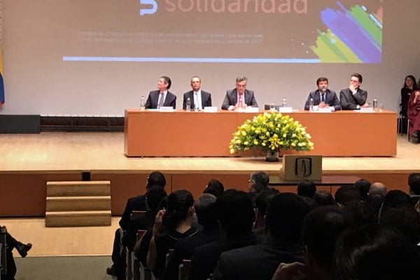 banner-destacado-nuestros-estudiantes-de-la-escuela-de-posgrados-recibieron-sus-diplomas-de-graduacion