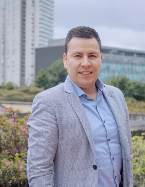 hernan davila aguja