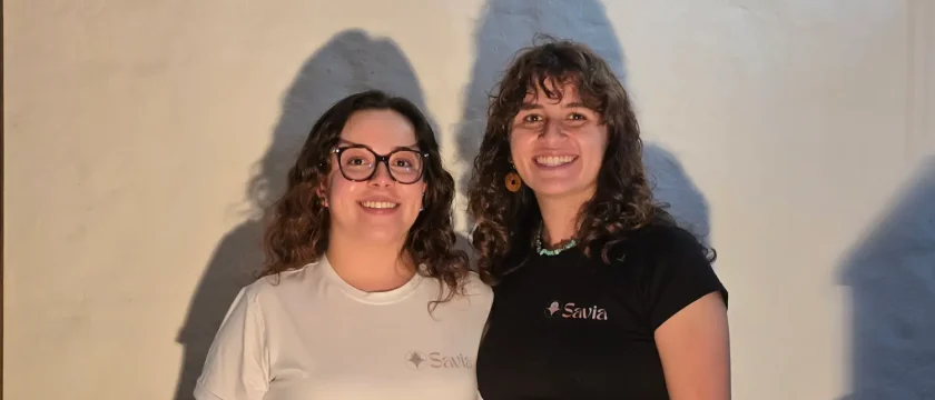 Estudiantes de Uniandes crean prueba casera para detectar infecciones vaginales y llevan su emprendimiento a una competencia mundial por un millón de dólares